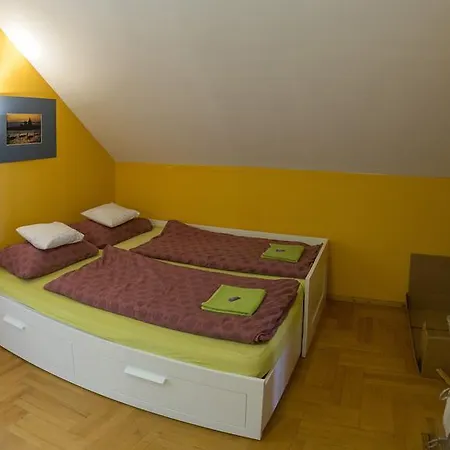 Apartman Uede Apartment Band